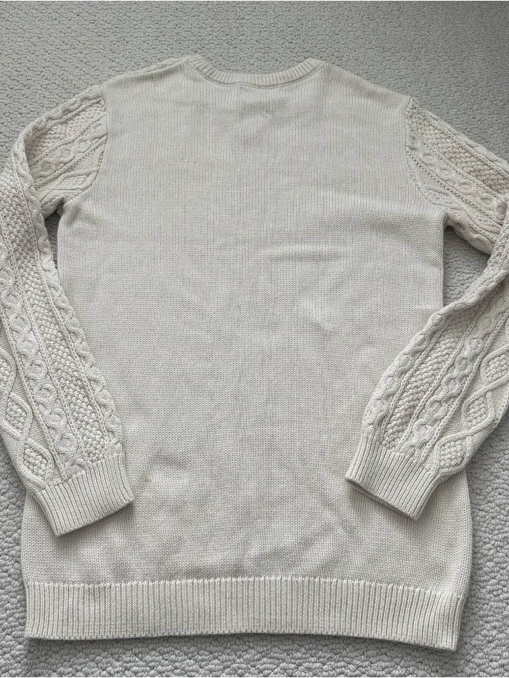 Old Navy Cream Cable Knit Pullover Sweater